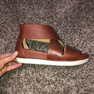 Bussola sandals